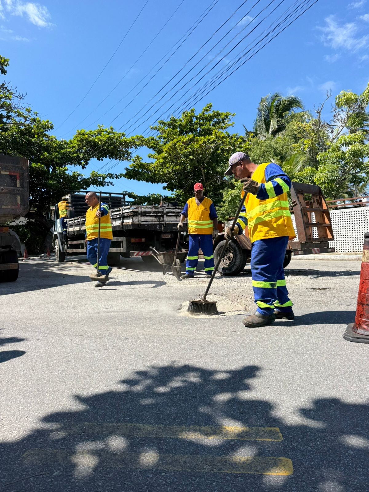 Mutirão revitaliza bairros da região do Peró em Cabo Frio Mutirão revitaliza bairros da região do Peró em Cabo Frio