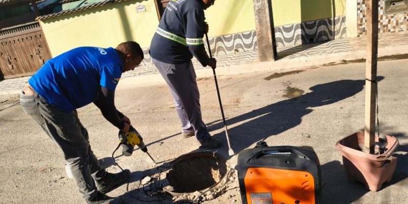 Mutirão de manutenção de bueiros avança e atende novos bairros de Cabo Frio (13)