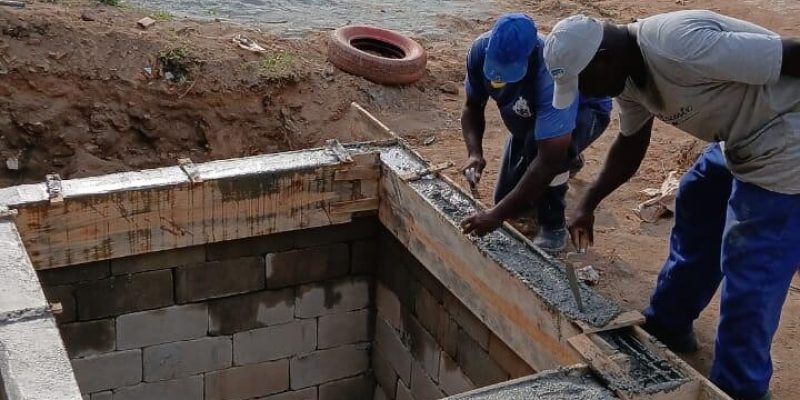 Prefeitura de Cabo Frio amplia fossa da Escola Municipal do Angelim e elimina vazamento para a praça do bairro (5)