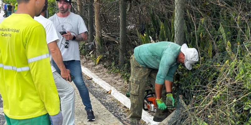 Prefeitura de Cabo Frio reforça proteção da Duna Boa Vista com nova etapa de cercamento, limpeza e ordenamento ambiental (5)
