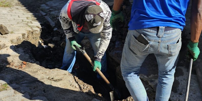 Prefeitura de Cabo Frio reforça rede de drenagem com obra de manutenção no bairro Portinho 2