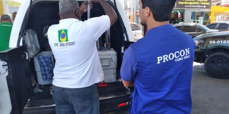 Procon Cabo Frio participa de operação conjunta em postos de combustíveis do município (5)