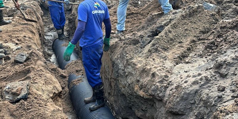 Secretaria de Serviços Públicos de Cabo Frio resolve vazamento de esgoto antigo na Rua Tamoios4