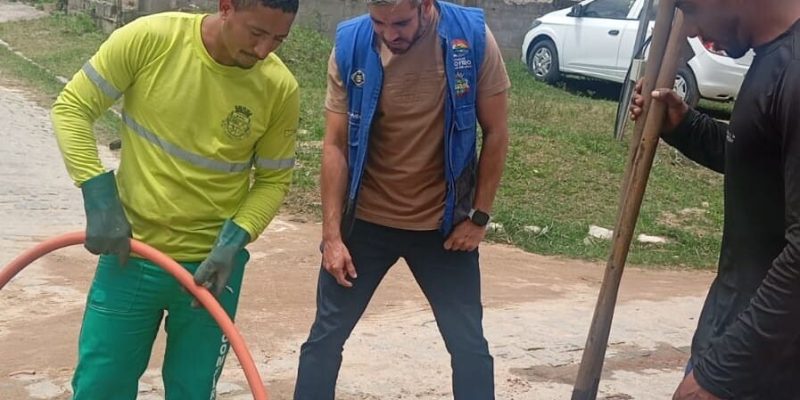 Secretaria de Serviços Públicos realiza intervenção na rede de esgoto da Vila do Ar (2)
