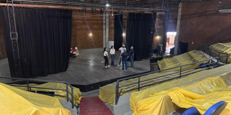 VISITA TEATRO at 17.30.54 (2)